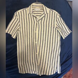 shirt only used once in good condition